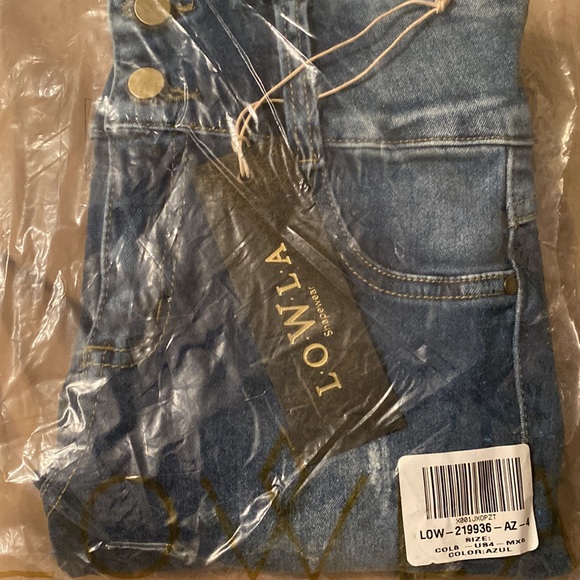 SOLD ✨L•O•W•L•A  Colombian Shapeware Skinny Jeans•Blue Ripped Denim•Size 4✨ - Picture 9 of 9